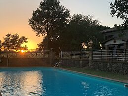 Belvilla by OYO Farmhouse With Private Pool