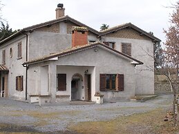Belvilla by OYO Farmhouse With Private Pool