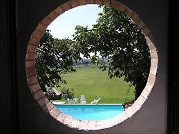 Belvilla by OYO Farmhouse With Private Pool