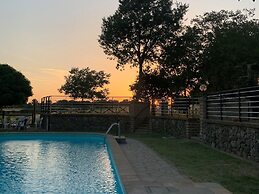 Belvilla by OYO Farmhouse With Private Pool