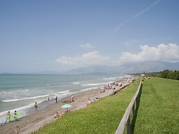 Belvilla by OYO Baia Domizia Villaggio Camping I2