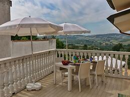 Villa with Salt Water & Heated Pool & Hot Tub near sea