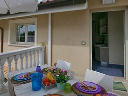 Villa with Salt Water & Heated Pool & Hot Tub near sea