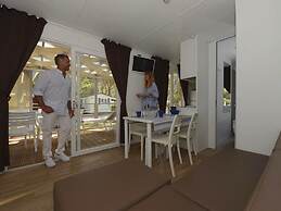 Belvilla by OYO Baia Domizia Villaggio Camping C3