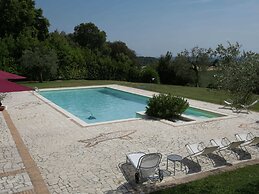 Luxury, Modern Apartment With Pool and Stunning Views