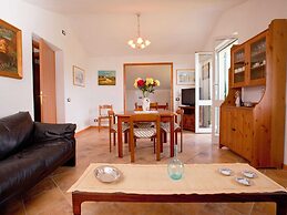 Belvilla by OYO Spacious Home With Lovely Terrace