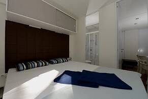 Chalet in Baia Domizia With Private Beach
