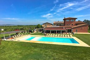 Tuscan Stay w/ Jacuzzi