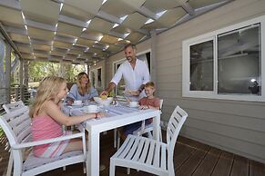 Chalet in Baia Domizia With Private Beach