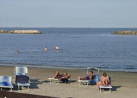 Apartment With Pool in Lido Delle Nazioni