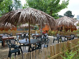 Nice Chalet with Terrace near Sea