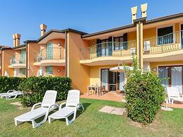 Belvilla by OYO Village Albarella Trilo