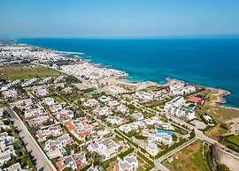 Cozy Apartment with Balcony near Puglia Beach