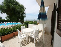 Cozy Apartment with Balcony near Puglia Beach