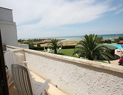 Cozy Apartment with Balcony near Puglia Beach