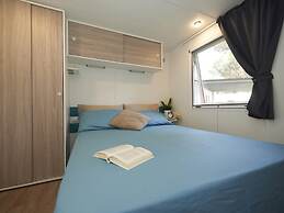 Belvilla by OYO Baia Domizia Villaggio Camping I5