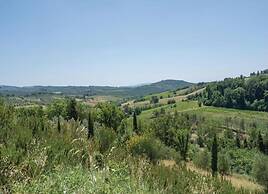 Apartment in Chianti With Shared Pool