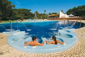 Belvilla by OYO Baia Domizia Villaggio Camping D2