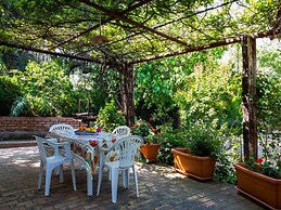 Belvilla by OYO Villa Nicola