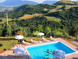Villa in Marche With Pool & Panoramic Views