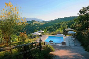 Villa in Marche With Pool & Panoramic Views