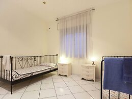 Cozy Holiday Home in Trecase With Balcony - Casa per Ferie