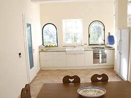 Cozy Holiday Home in Trecase With Balcony - Casa per Ferie