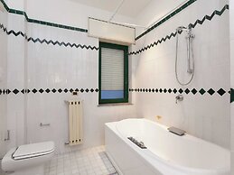 Cozy Holiday Home in Trecase With Balcony - Casa per Ferie