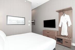 Sandman Signature Saskatoon South Hotel