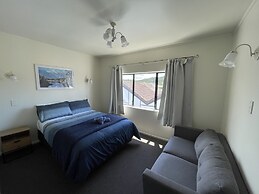 Summer Inn Motel