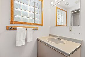 Chateau Ridge Chalets