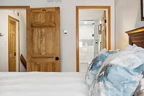 Chateau Ridge Chalets