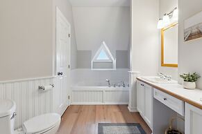 Historic Snowbridge Townhomes