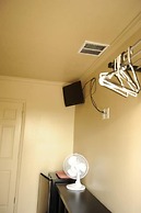 Camelot Inn at Honeyville