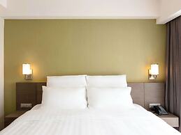 Novotel Suites Manila at Acqua