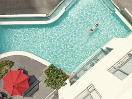 Novotel Suites Manila at Acqua