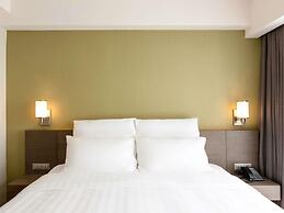Novotel Suites Manila at Acqua