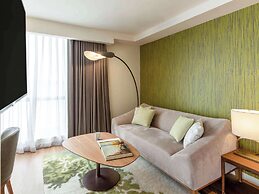 Novotel Suites Manila at Acqua