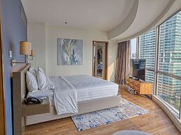 Novotel Suites Manila at Acqua