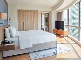 Novotel Suites Manila at Acqua