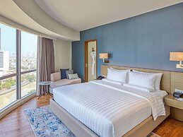 Novotel Suites Manila at Acqua