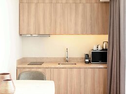 Novotel Suites Manila at Acqua