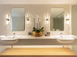 Novotel Suites Manila at Acqua