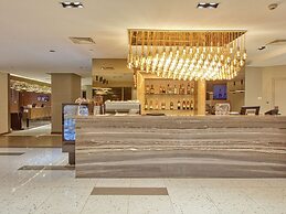 Novotel Suites Manila at Acqua