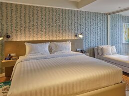 Novotel Suites Manila at Acqua