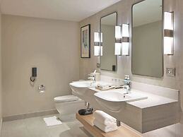 Novotel Suites Manila at Acqua