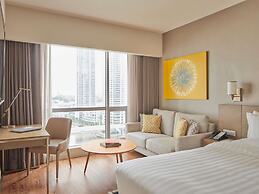 Novotel Suites Manila at Acqua