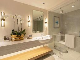 Novotel Suites Manila at Acqua