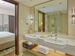 Novotel Suites Manila at Acqua