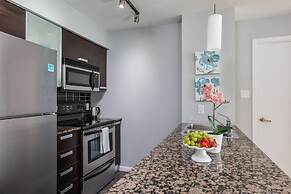 Quickstay - Luxurious 2-Bedroom Condo, Heart Of Toronto